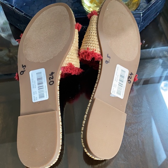 Chelsea & Violet Rafa Fringe Flat Sandals. - Picture 9 of 9